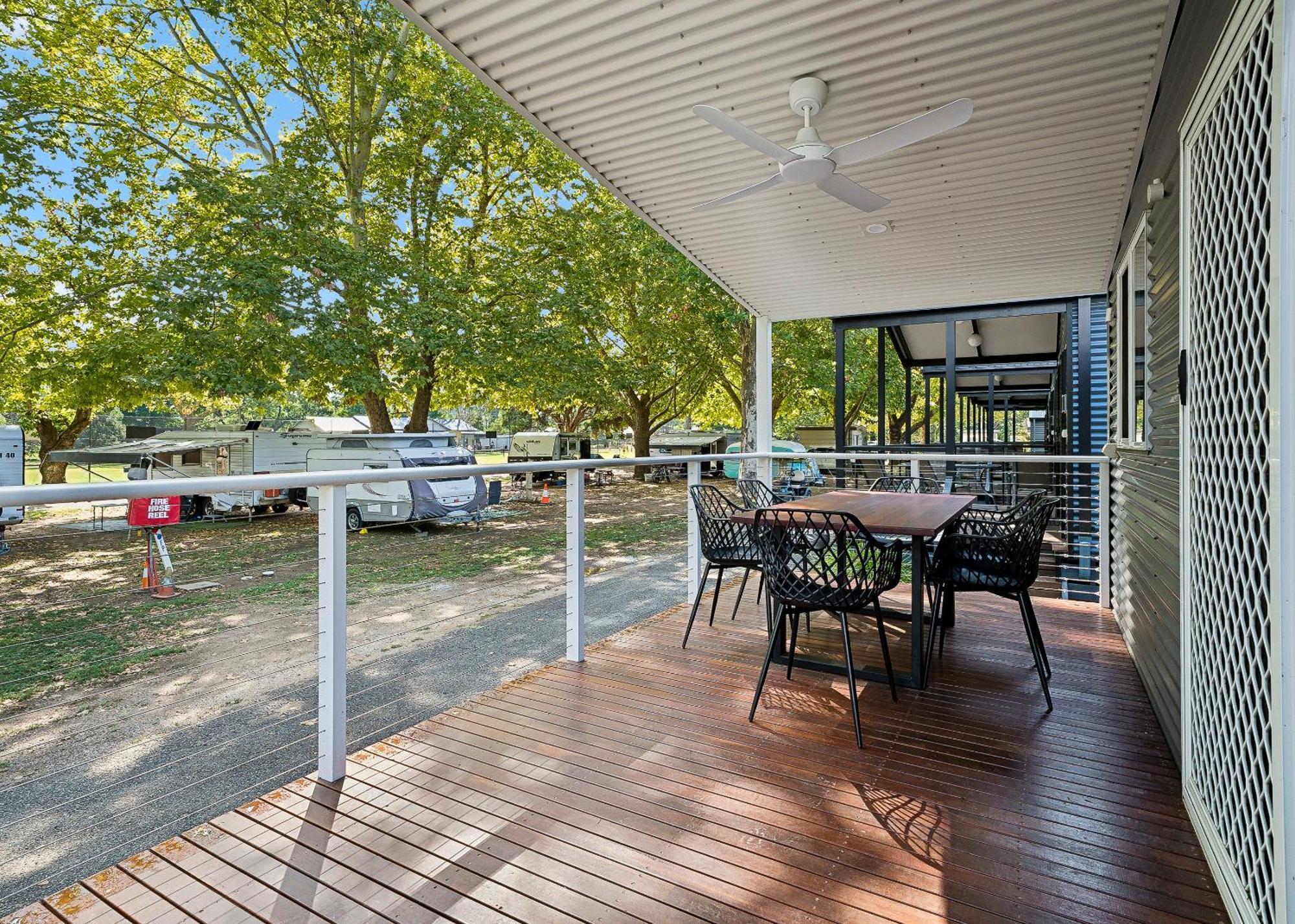 Myrtleford Holiday Park Eksteriør bilde